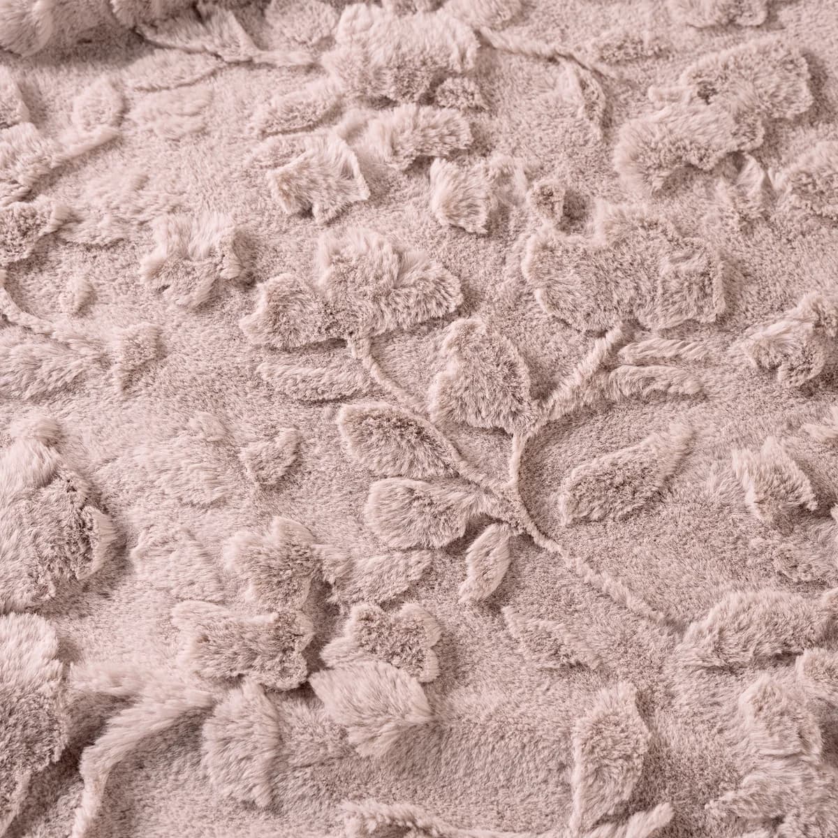 Cobertor Decorativo Everest VERMONT con textura muy suave de formas florales 2
