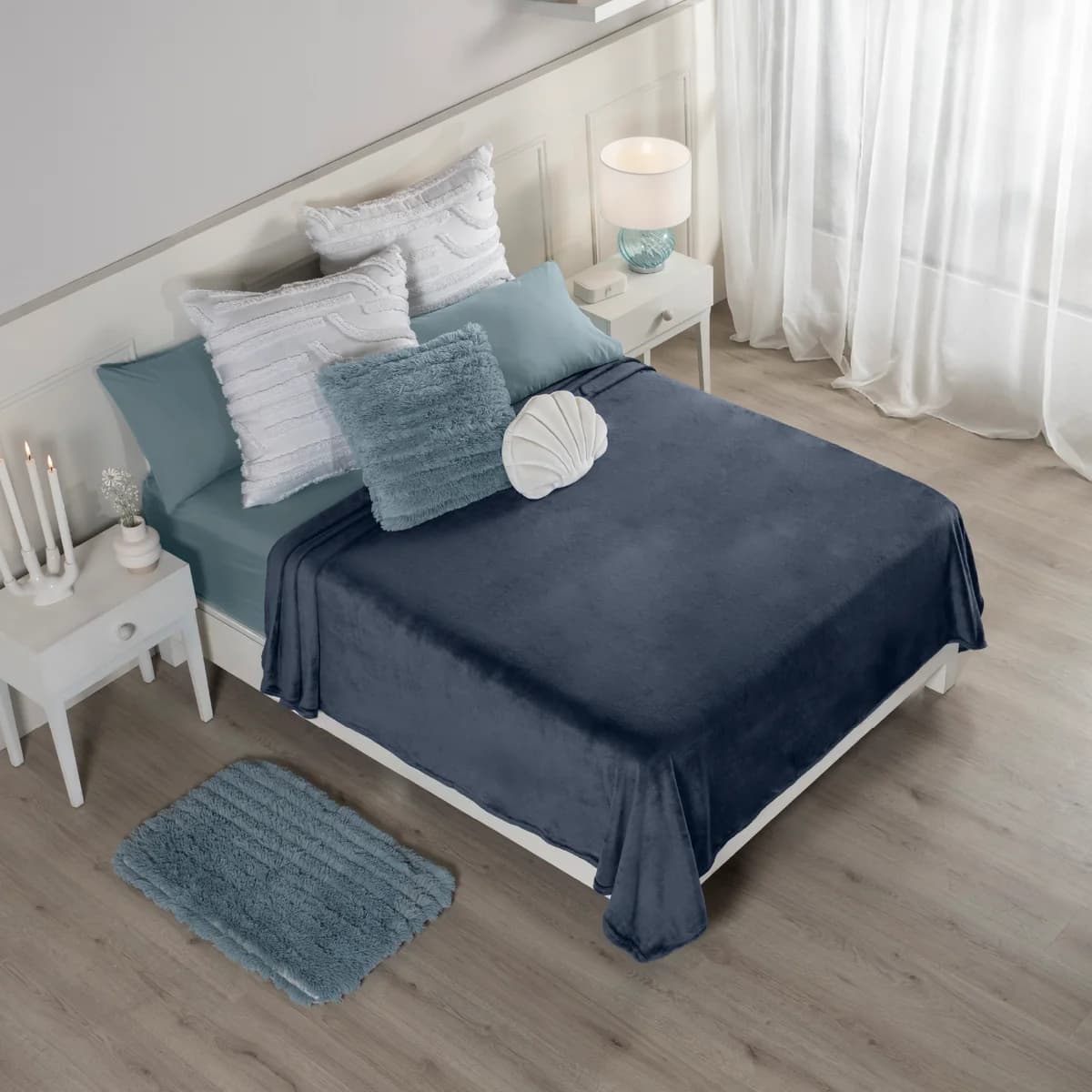 Cobertor Ligero NAVY, textura suave que es una caricia
